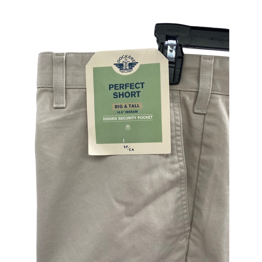 Dockers Mens Big & Tall Perfect Short Khaki Tan 10.5 Inseam Size 54 NWT - Picture 2 of 4
